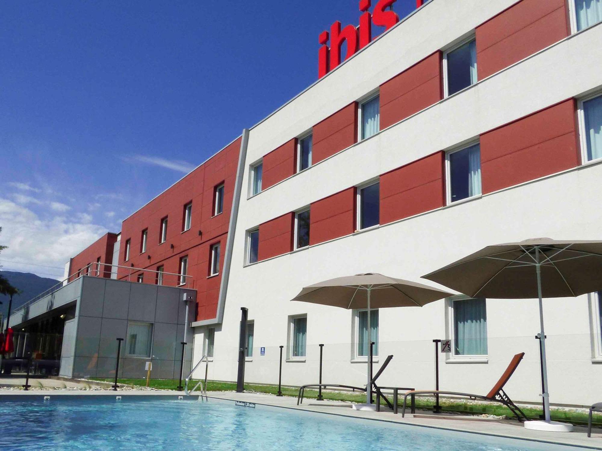 Ibis Saint-Genis-Pouilly Geneve Hotel Exterior foto